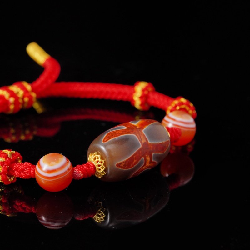 Tibetan Buddha  Bracelet with Agate Beads & Red String – Snake Year Protection