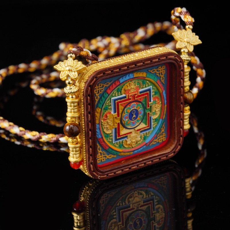 Tibetan 3D Tantric Mandala Thangka Necklace – Hand-Painted Spiritual Talisman for Balance & Meditation