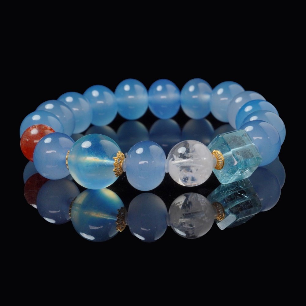 Blue Agate & Crystal Healing Bracelet – Clarity, Balance & Spiritual Energy