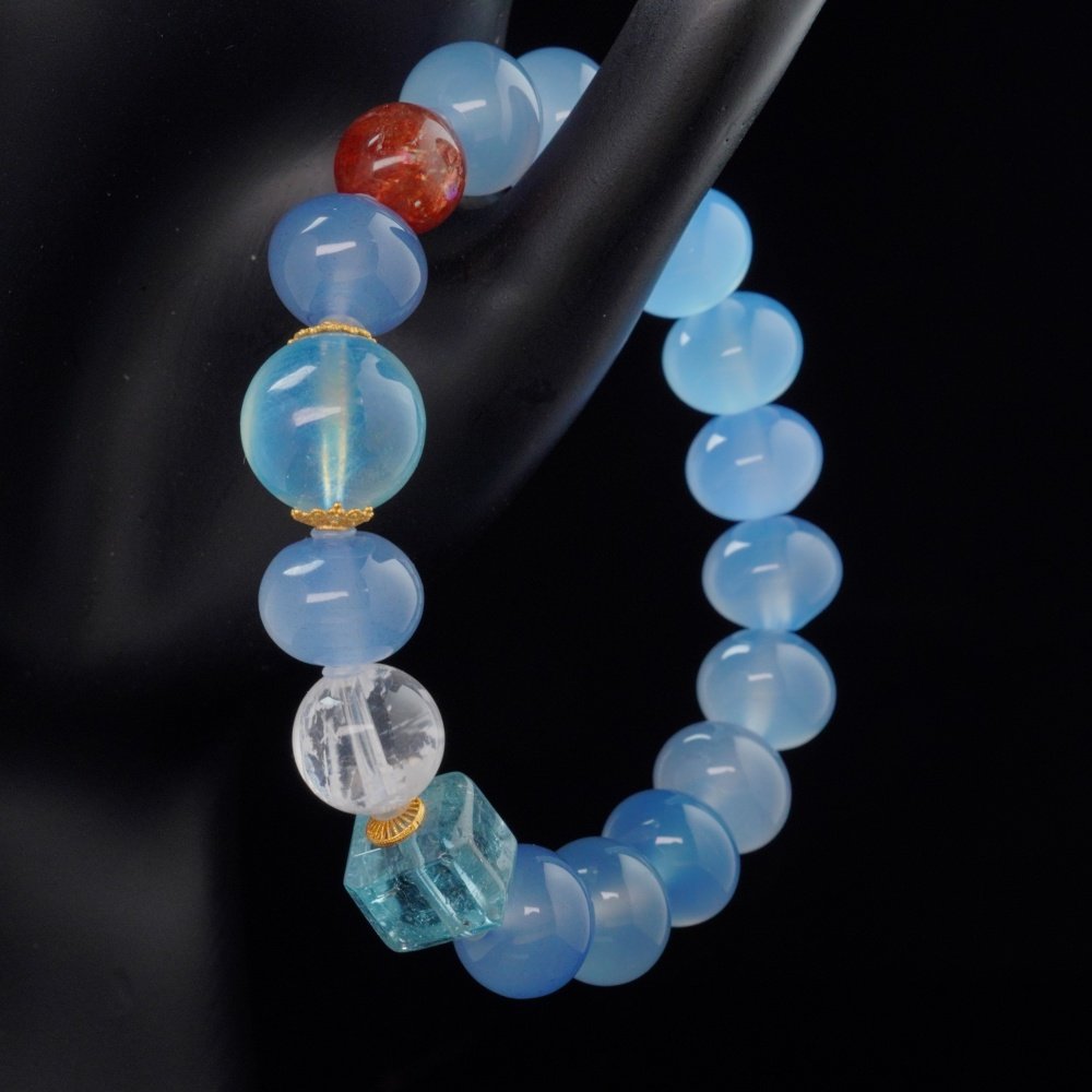 Blue Agate & Crystal Healing Bracelet – Clarity, Balance & Spiritual Energy