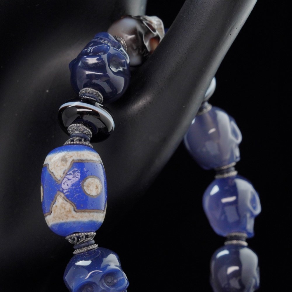 Blue Agate Skull & Dzi Bead Guardian Bracelet – Protection, Balance & Spiritual Power