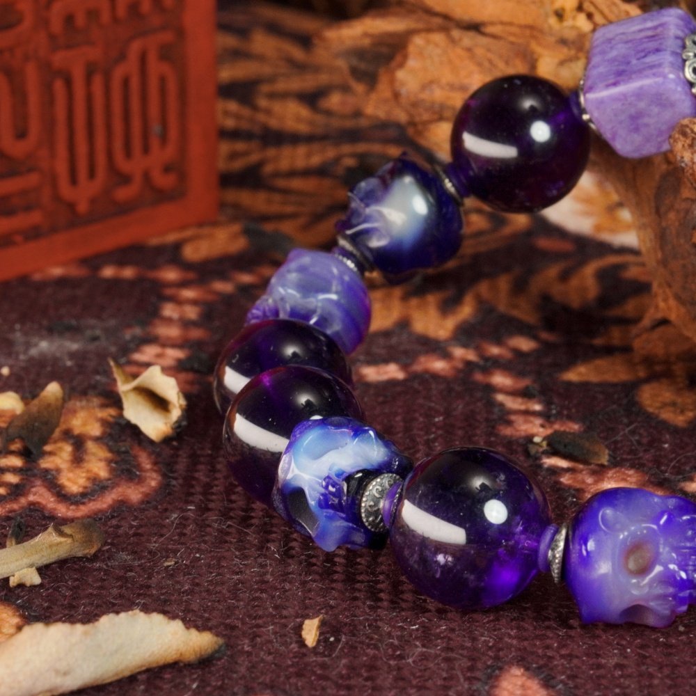 Amethyst & Agate Skull Bracelet – Wisdom, Transformation & Spiritual Protection
