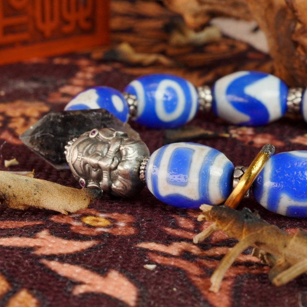 Blue Agate Dzi-Style Bracelet with Guardian Bead – Protection, Wisdom & Spiritual Power