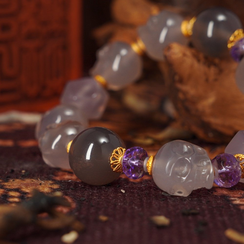 Grey Agate & Amethyst Skull Bracelet