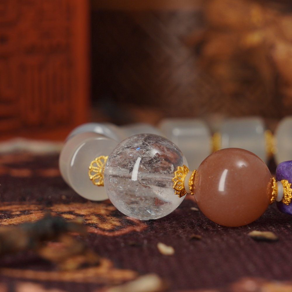 White Agate & Crystal Harmony Bracelet – Balance, Clarity & Inner Strength