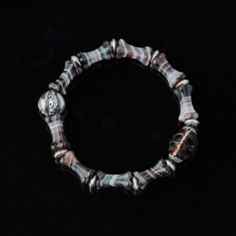 Groxiara | 'Ancestral Health' Hand-Carved Agate Skull & Bone Bracelet – Grounding & Vitality Talisman - 17cm (6.7")